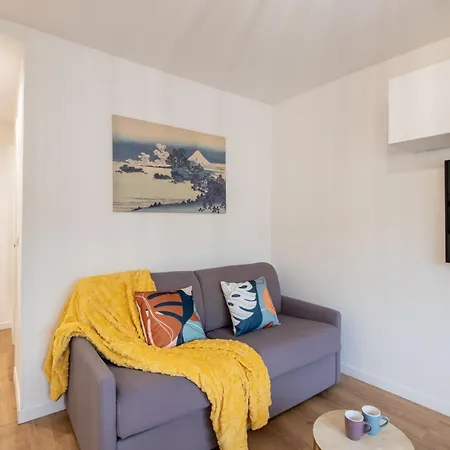 Amazing - Location Near The Metro, Modern Amenities And Style