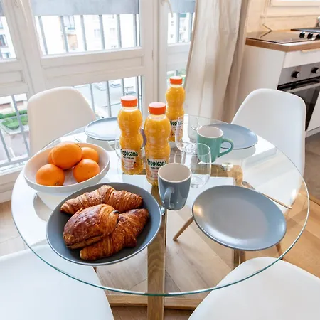 Amazing - Location Near The Metro, Modern Amenities And Style Apartment *