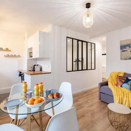Amazing - Location Near The Metro, Modern Amenities And Style *