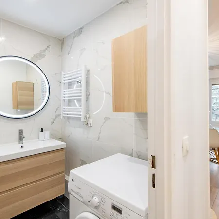 Amazing - Location Near The Metro, Modern Amenities And Style Appartement Paris