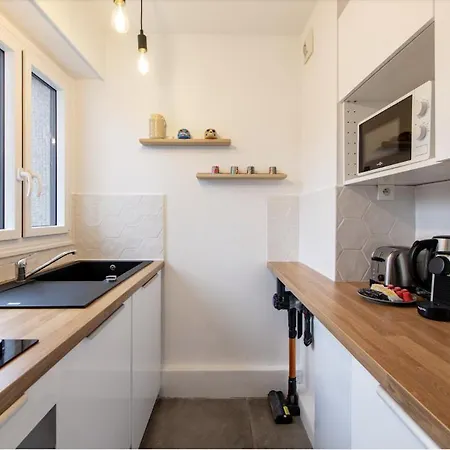 Amazing - Location Near The Metro, Modern Amenities And Style Appartement Paris